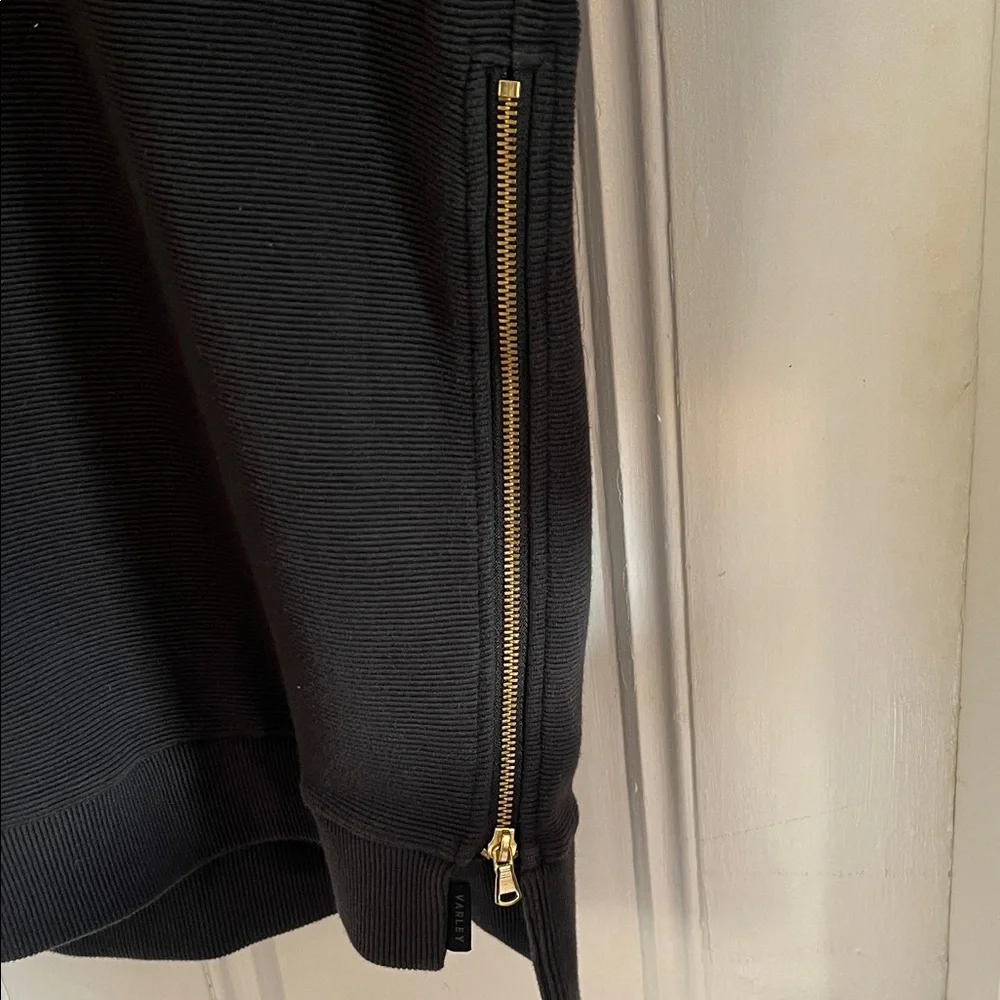 Varley Black Sweatshirt with Gold Zippers - Picture 4 of 14
